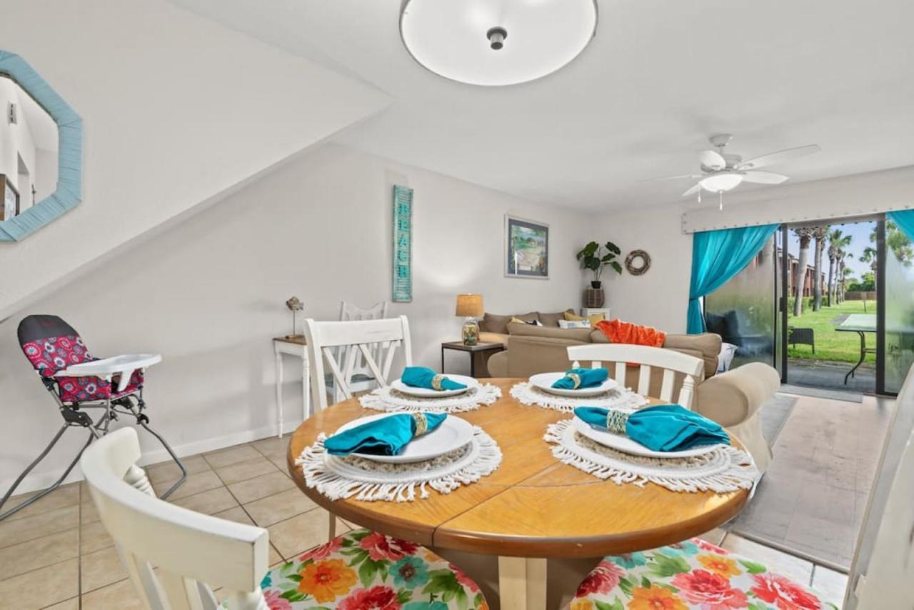 Experience Starlit Nights From Beach Happy'S Balcony Overlooking The Community Pool At Beachwalk Vila Panama City Beach Exterior foto