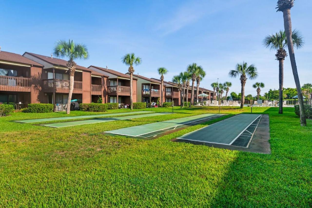 Experience Starlit Nights From Beach Happy'S Balcony Overlooking The Community Pool At Beachwalk Vila Panama City Beach Exterior foto