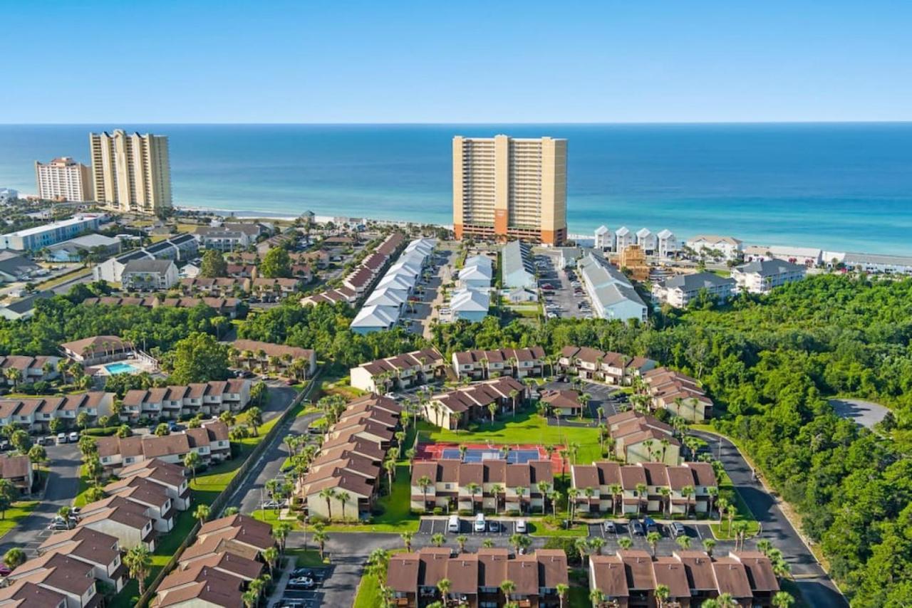 Experience Starlit Nights From Beach Happy'S Balcony Overlooking The Community Pool At Beachwalk Vila Panama City Beach Exterior foto