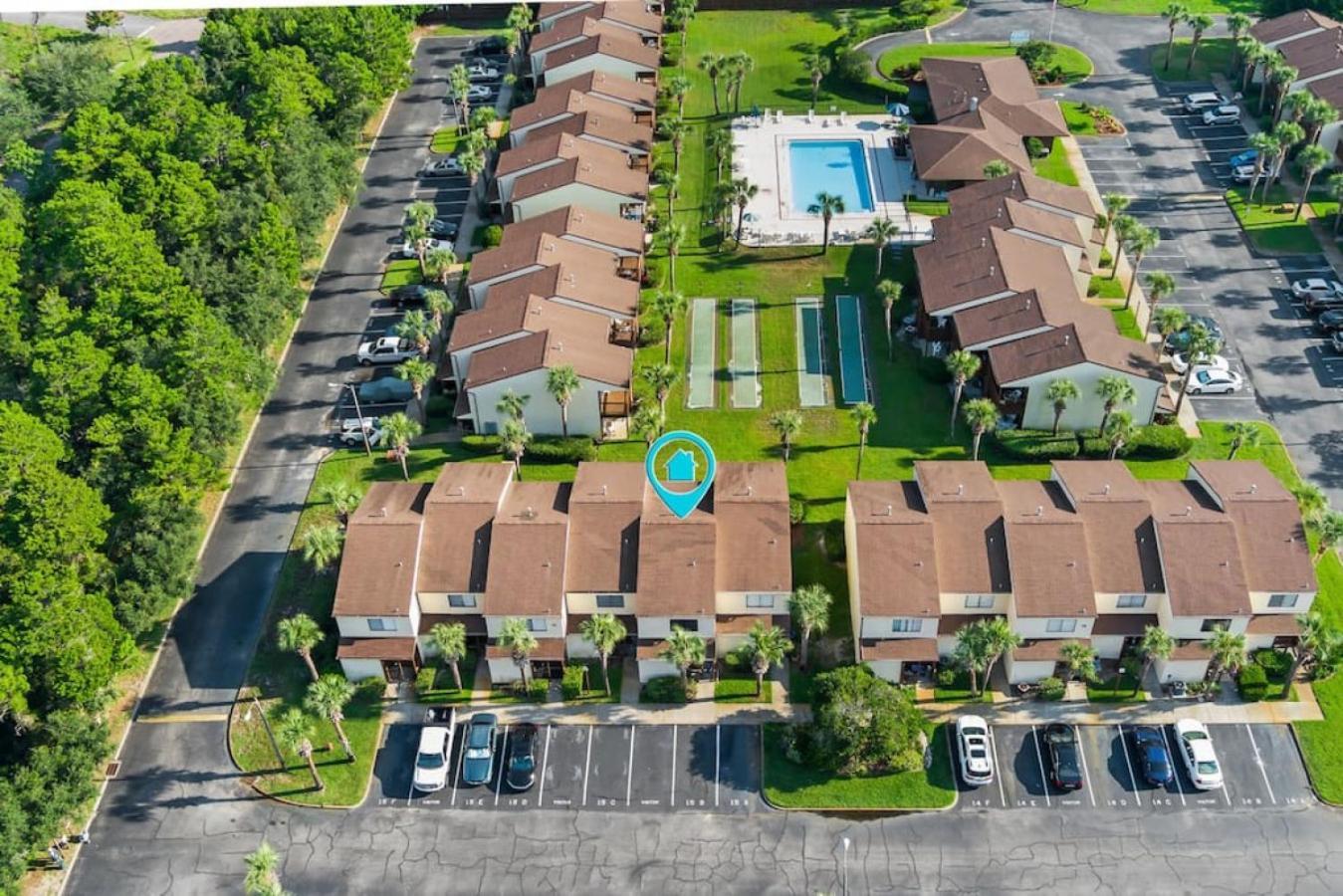 Experience Starlit Nights From Beach Happy'S Balcony Overlooking The Community Pool At Beachwalk Vila Panama City Beach Exterior foto