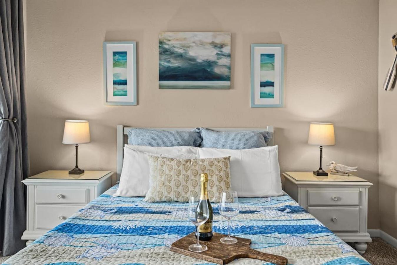 Experience Starlit Nights From Beach Happy'S Balcony Overlooking The Community Pool At Beachwalk Vila Panama City Beach Exterior foto