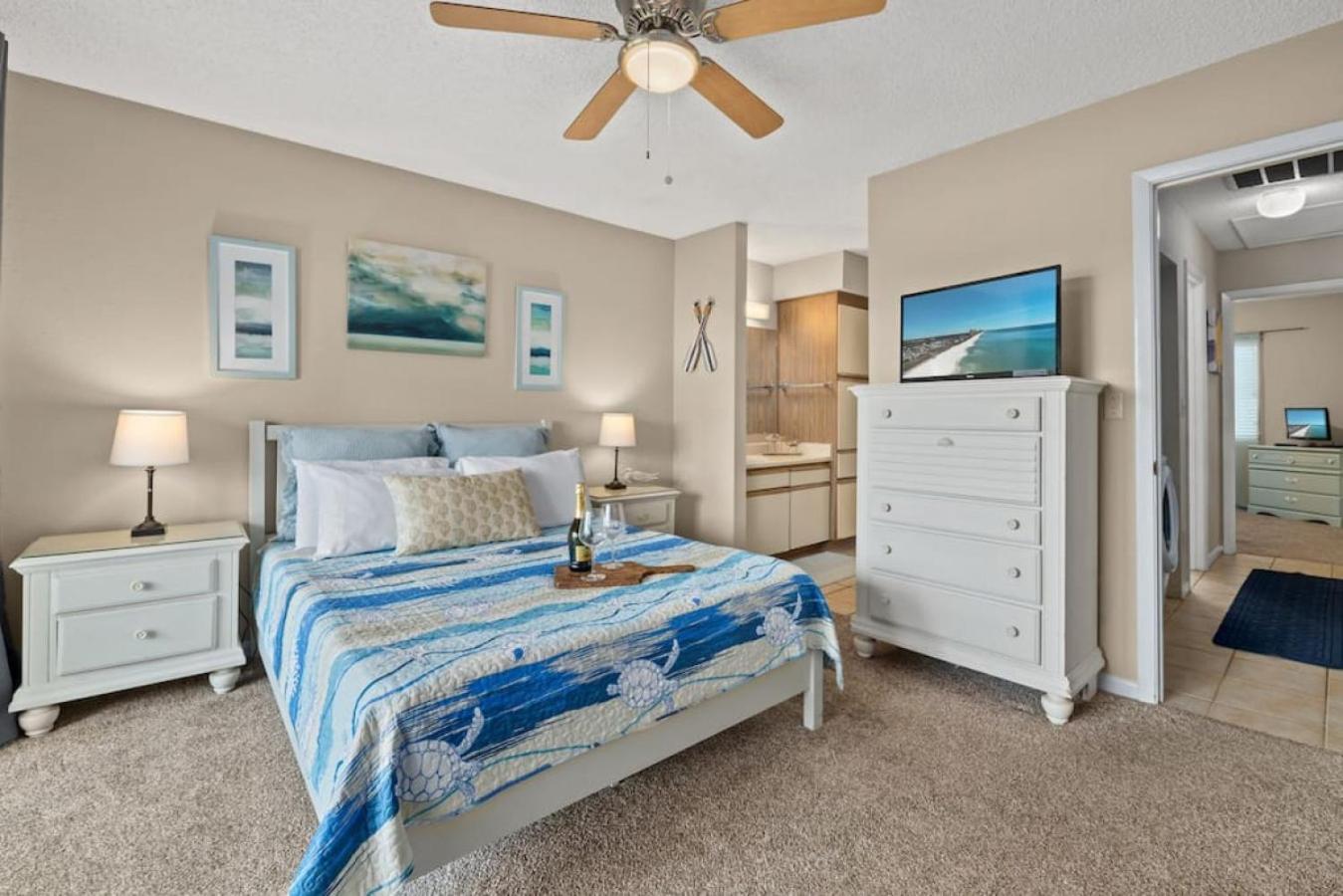 Experience Starlit Nights From Beach Happy'S Balcony Overlooking The Community Pool At Beachwalk Vila Panama City Beach Exterior foto